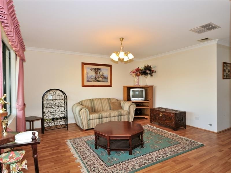 2 Birtles Grove, Erskine WA 6210