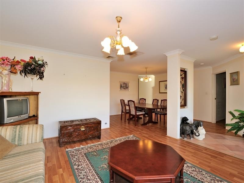 2 Birtles Grove, Erskine WA 6210