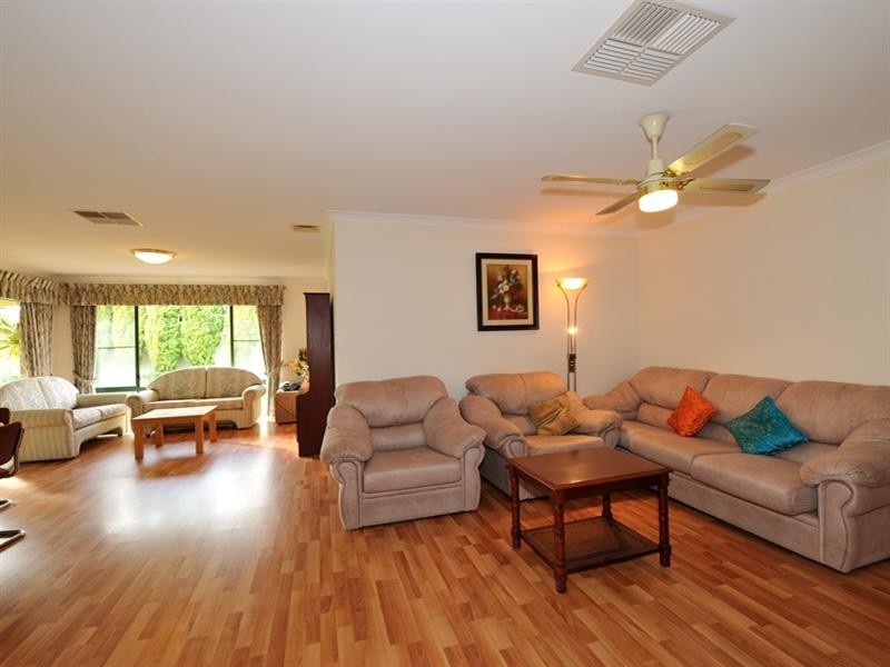 2 Birtles Grove, Erskine WA 6210