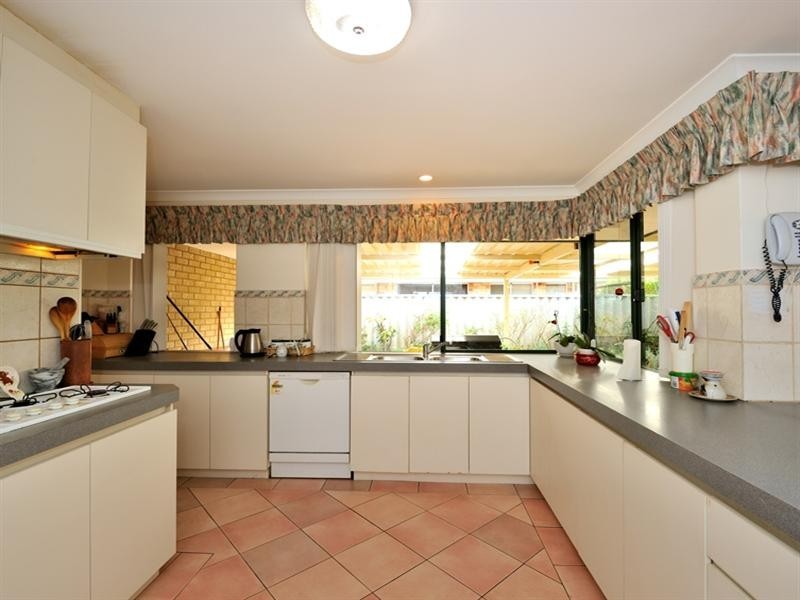 2 Birtles Grove, Erskine WA 6210