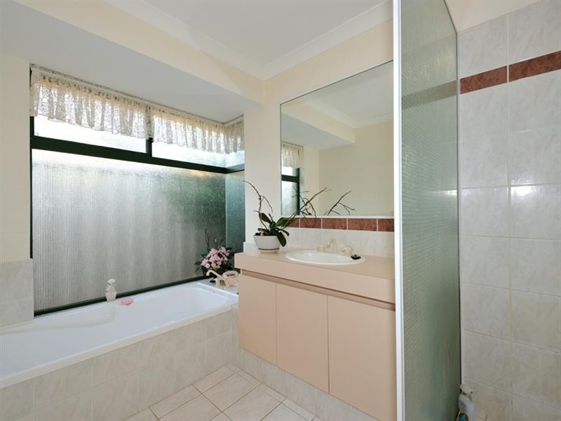 2 Birtles Grove, Erskine WA 6210