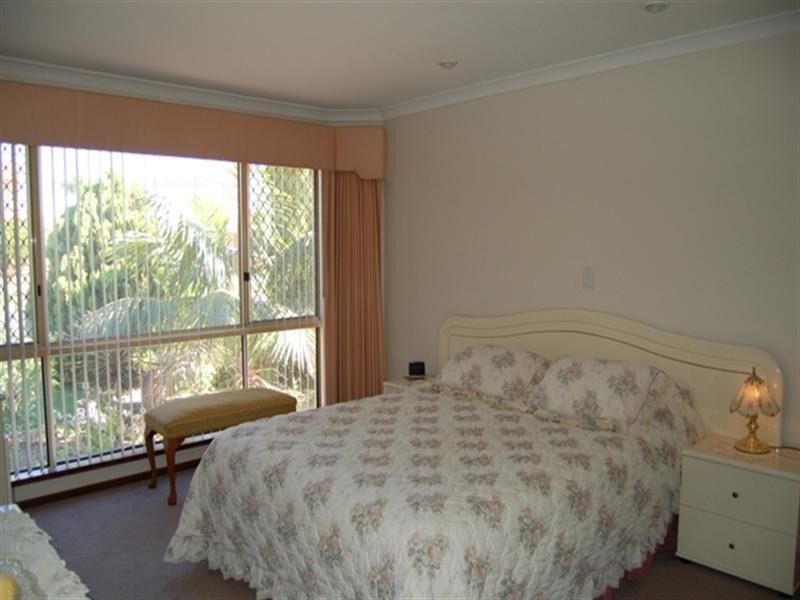 10 Leveque Loop, San Remo WA 6210