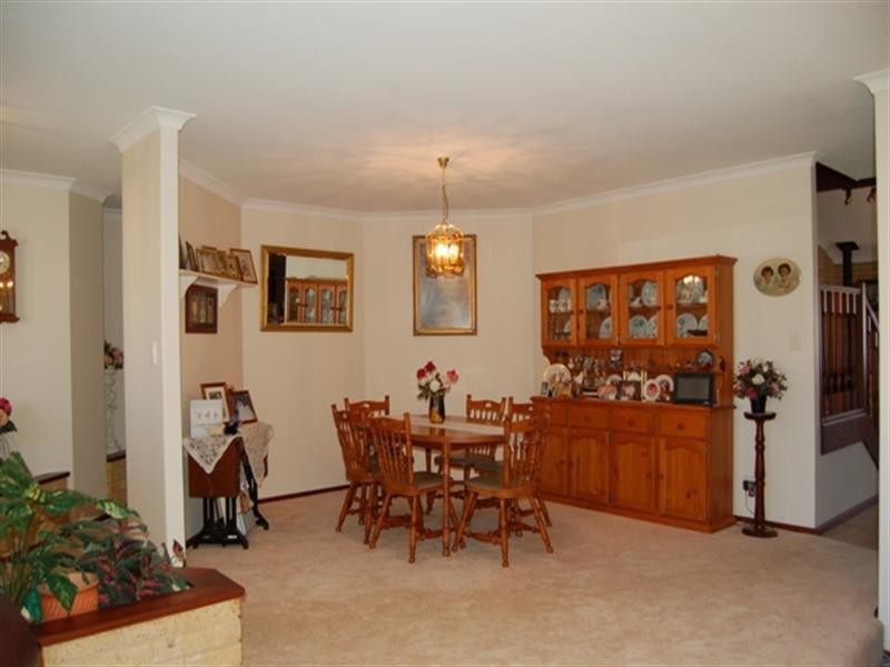 10 Leveque Loop, San Remo WA 6210