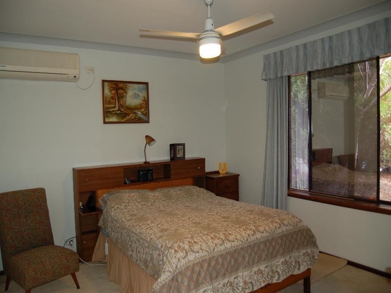 10 Gleneagles Place, Halls Head WA 6210