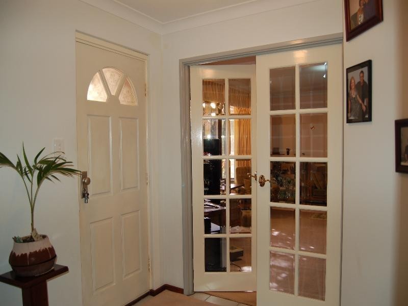 10 Gleneagles Place, Halls Head WA 6210