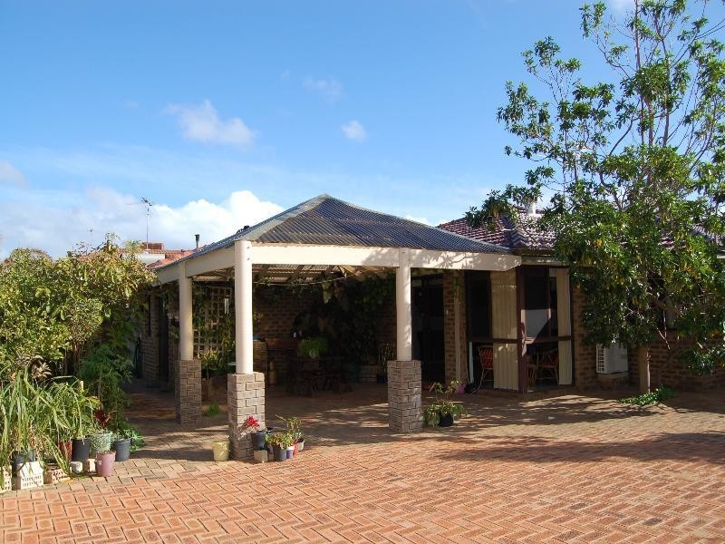 10 Gleneagles Place, Halls Head WA 6210