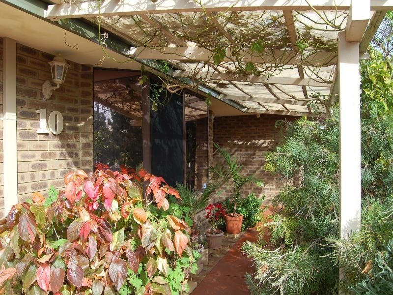 10 Gleneagles Place, Halls Head WA 6210