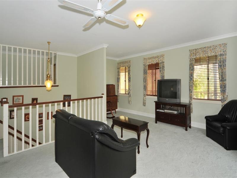 43 Lakeside Pkwy, Herron, Mandurah WA 6210