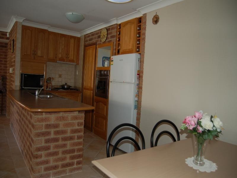 11 Gleneagles Place, Halls Head WA 6210