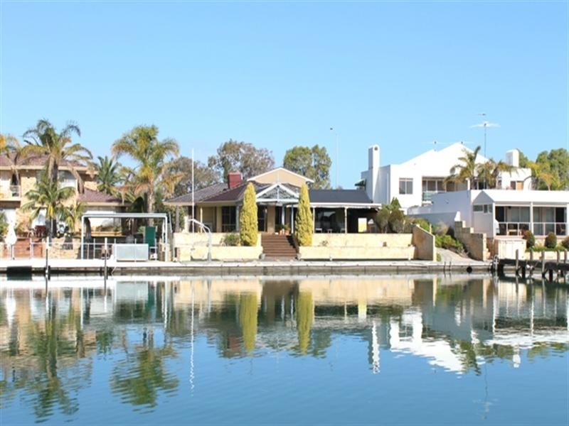 44 Waterside Drive, Dudley Park WA 6210