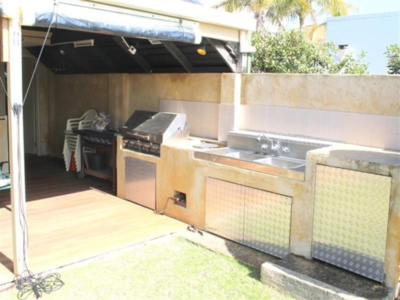 44 Waterside Drive, Dudley Park WA 6210