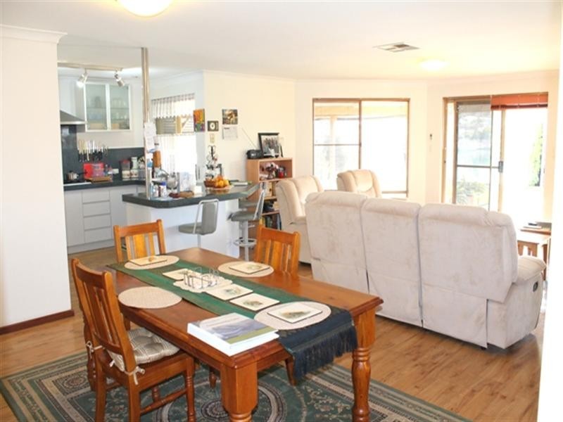 44 Waterside Drive, Dudley Park WA 6210