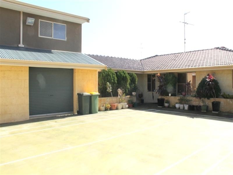 44 Waterside Drive, Dudley Park WA 6210