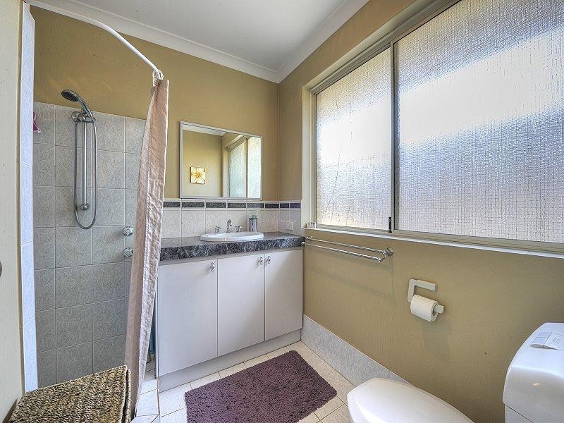 15 CHENNILE Vista, Halls Head WA 6210