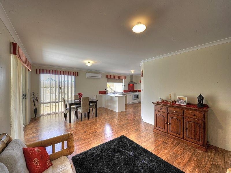 9 Honeydew Trail, Wannanup WA 6210