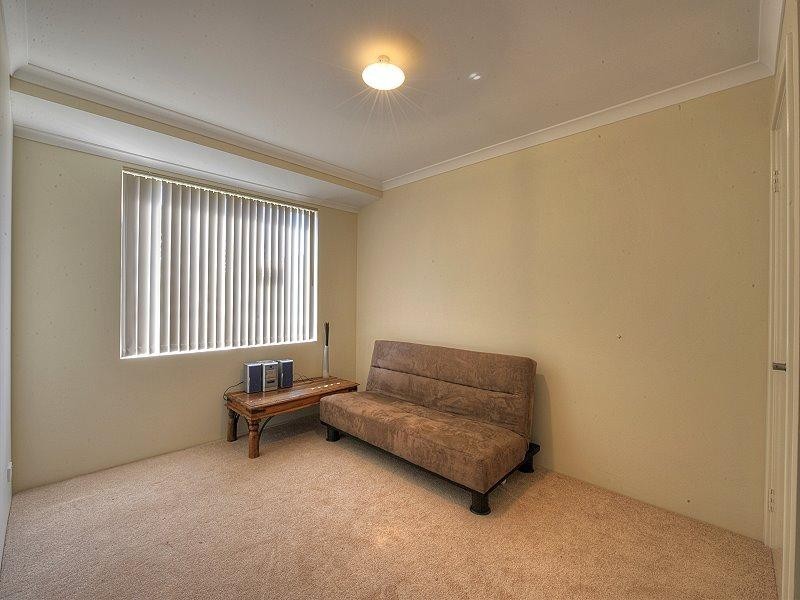 9 Honeydew Trail, Wannanup WA 6210