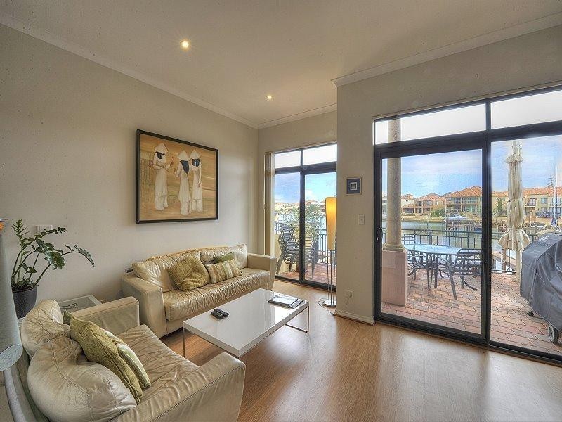 13/7 Village Mews, Wannanup WA 6210