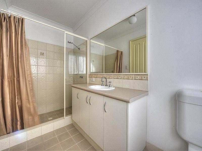 18 Grasshill Grange, Halls Head WA 6210