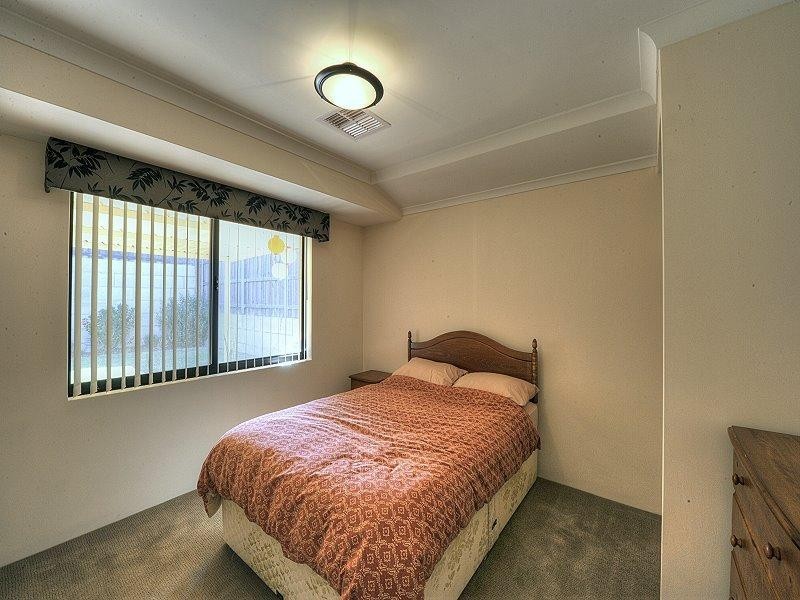 18 Grasshill Grange, Halls Head WA 6210