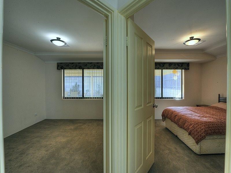 18 Grasshill Grange, Halls Head WA 6210