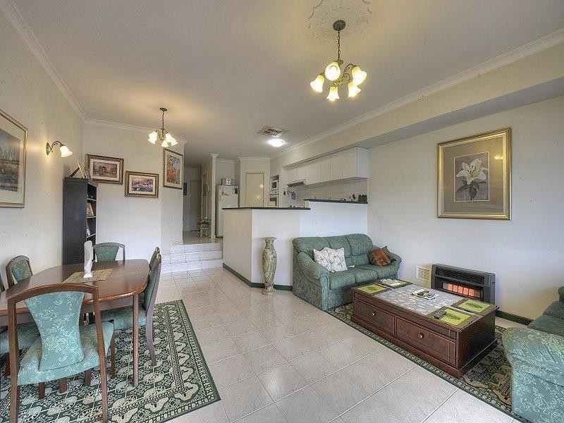 UNIT 10/20 BARUNA Court, Halls Head WA 6210