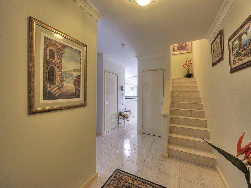 UNIT 10/20 BARUNA Court, Halls Head WA 6210