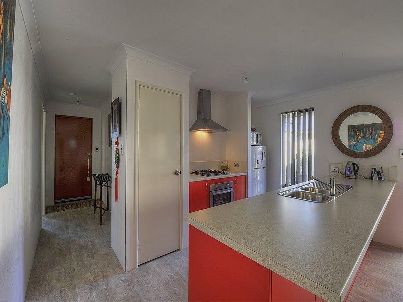 7 Ellerslie Avenue, Greenfields WA 6210