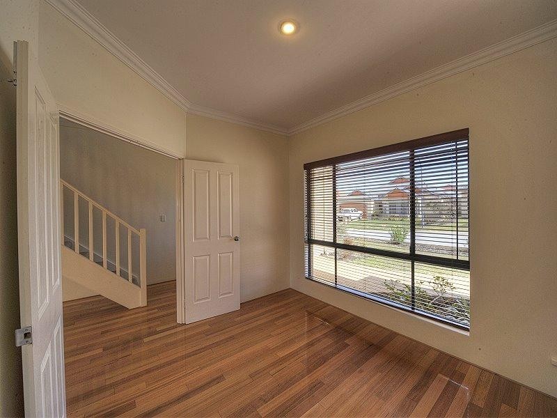 60 Quandong Parkway, Halls Head WA 6210