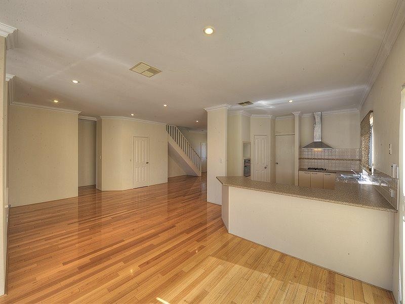 60 Quandong Parkway, Halls Head WA 6210