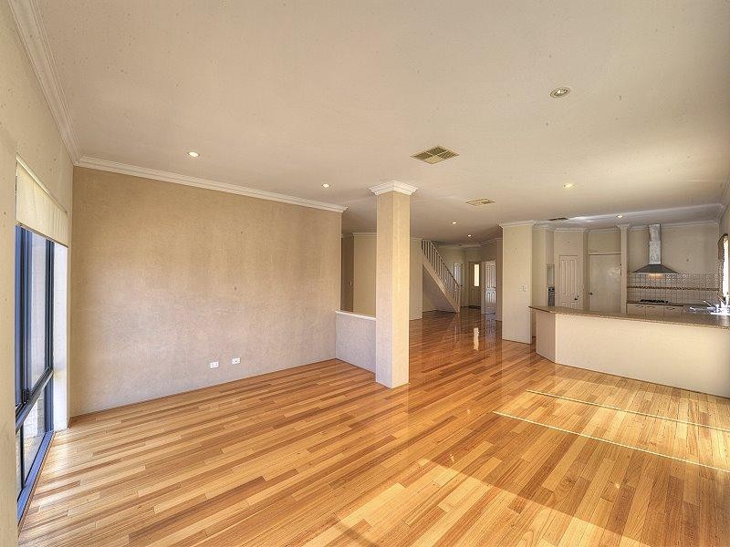 60 Quandong Parkway, Halls Head WA 6210