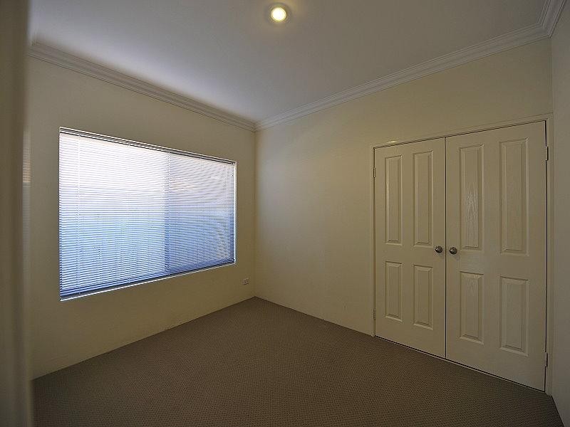 60 Quandong Parkway, Halls Head WA 6210