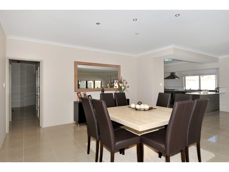 15 Laverton Rise, Dawesville WA 6211