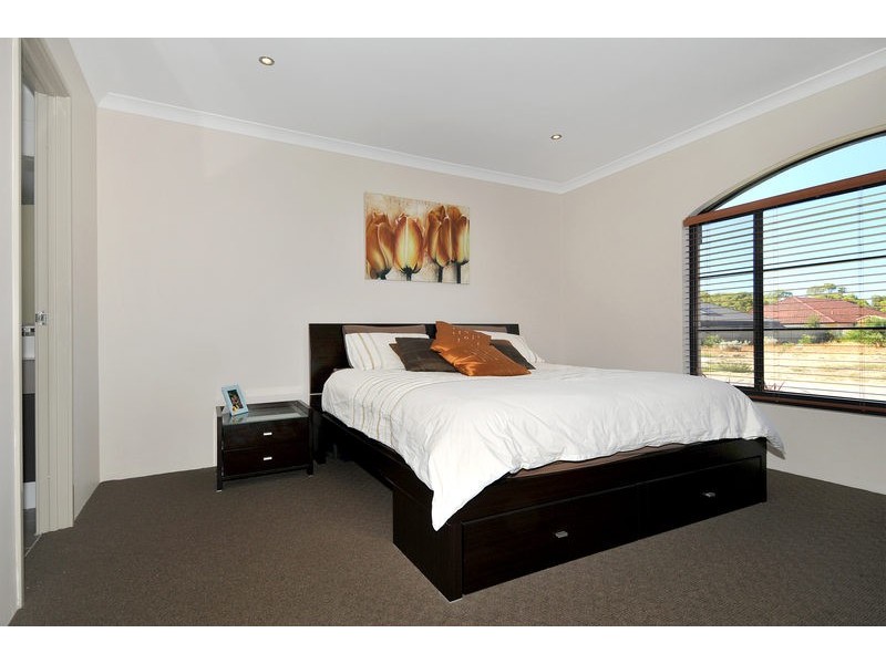 15 Laverton Rise, Dawesville WA 6211