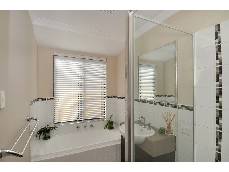 15 Laverton Rise, Dawesville WA 6211