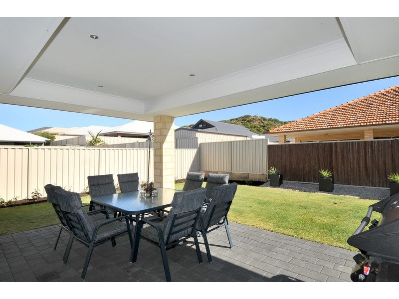 15 Laverton Rise, Dawesville WA 6211