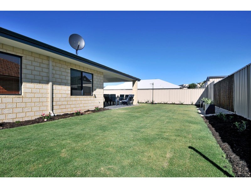 15 Laverton Rise, Dawesville WA 6211