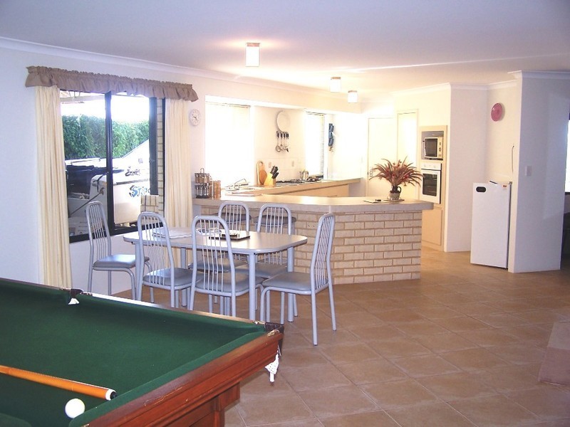 16 Peppertree Close, Wannanup WA 6210