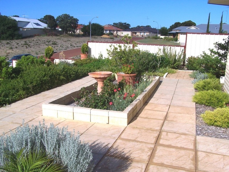 16 Peppertree Close, Wannanup WA 6210