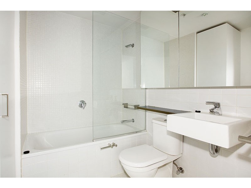 302/18 Waterview Walk, Docklands VIC 3008