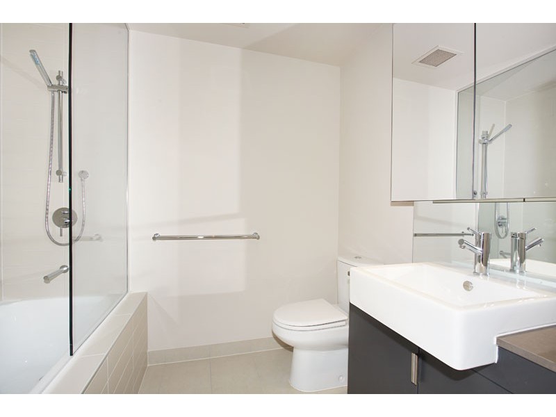 41/801 Bourke Street, Docklands VIC 3008