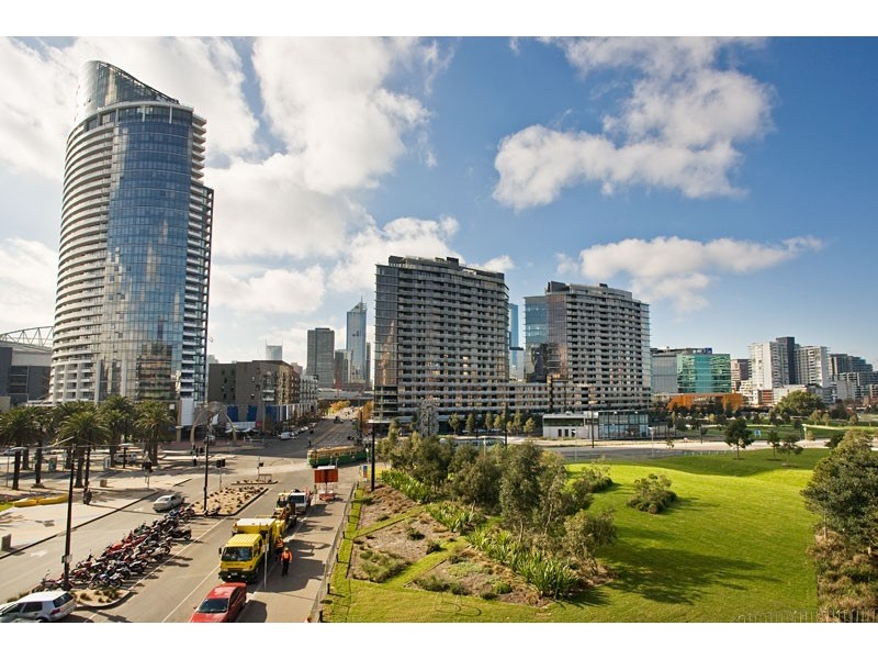41/801 Bourke Street, Docklands VIC 3008