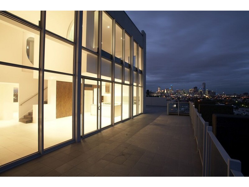 E902/126 Rouse Street, Port Melbourne VIC 3207