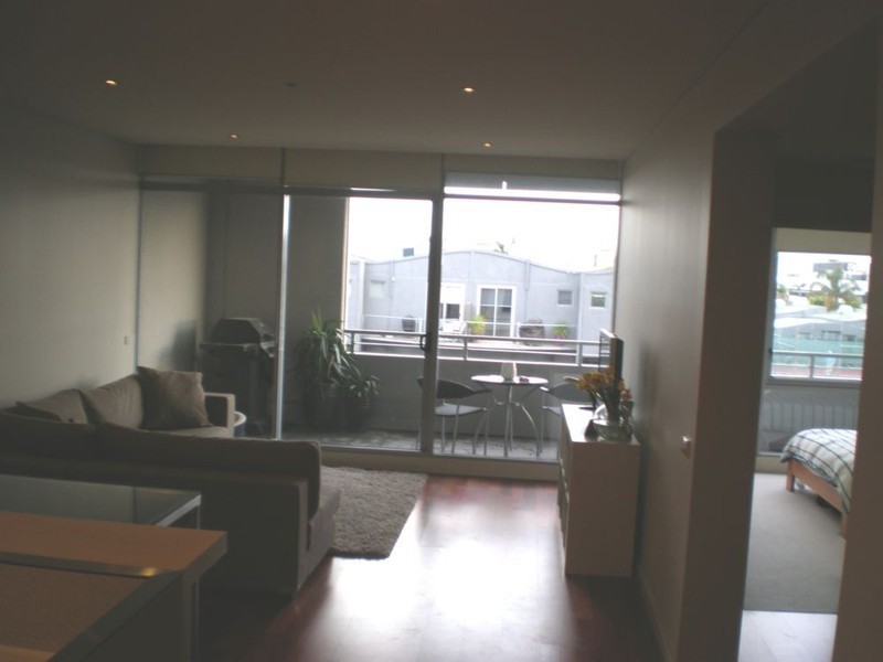 E303/126 ROUSE Street, Port Melbourne VIC 3207