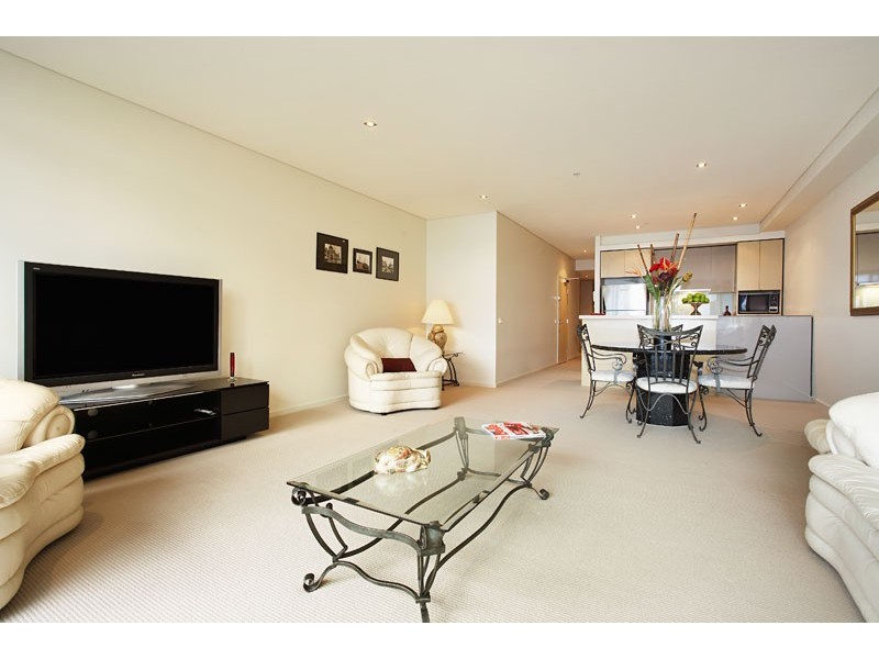 B303/84 Bay Street, Port Melbourne VIC 3207