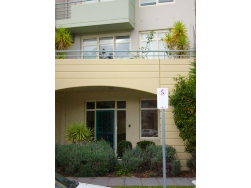 G7/105 Beach Street, Port Melbourne VIC 3207