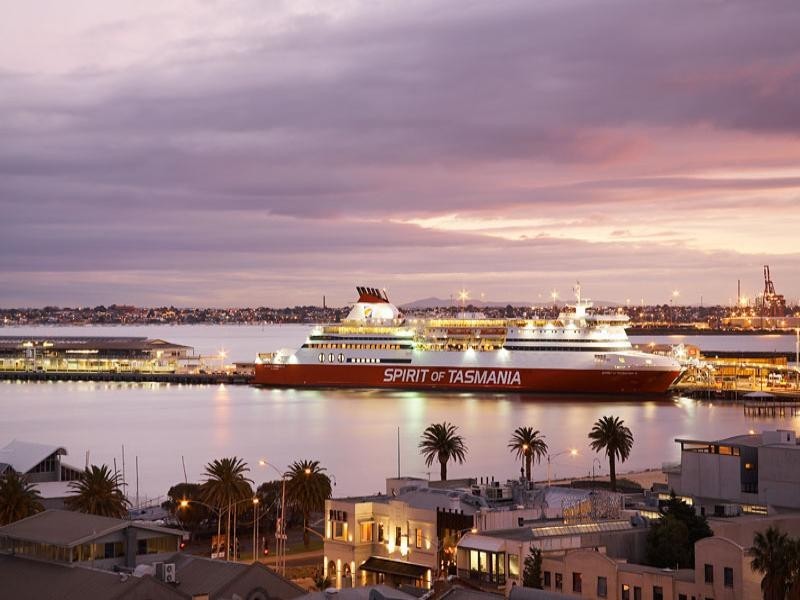 E902/126 Rouse Street, Port Melbourne VIC 3207