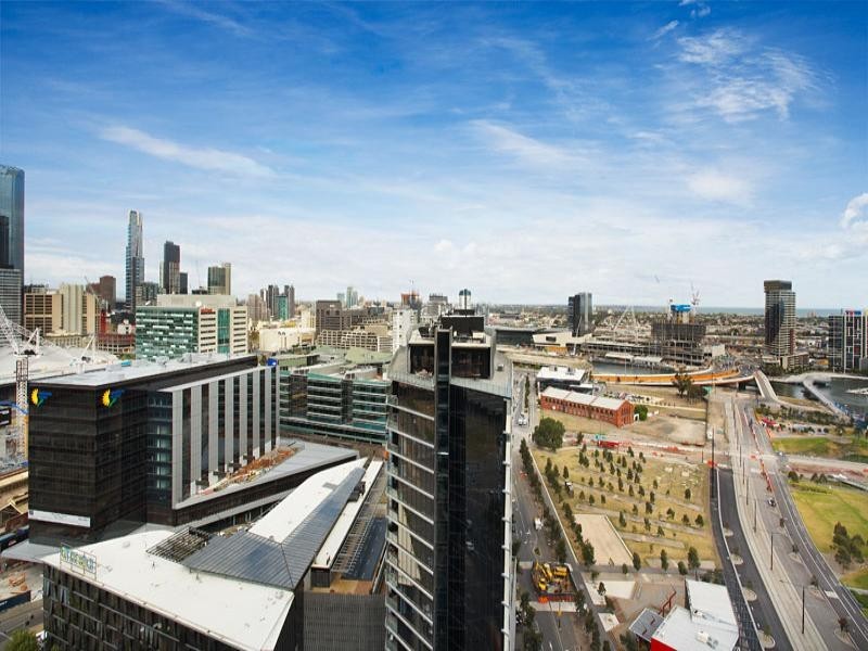 2501/100 Harbour Esplanade, Docklands VIC 3008