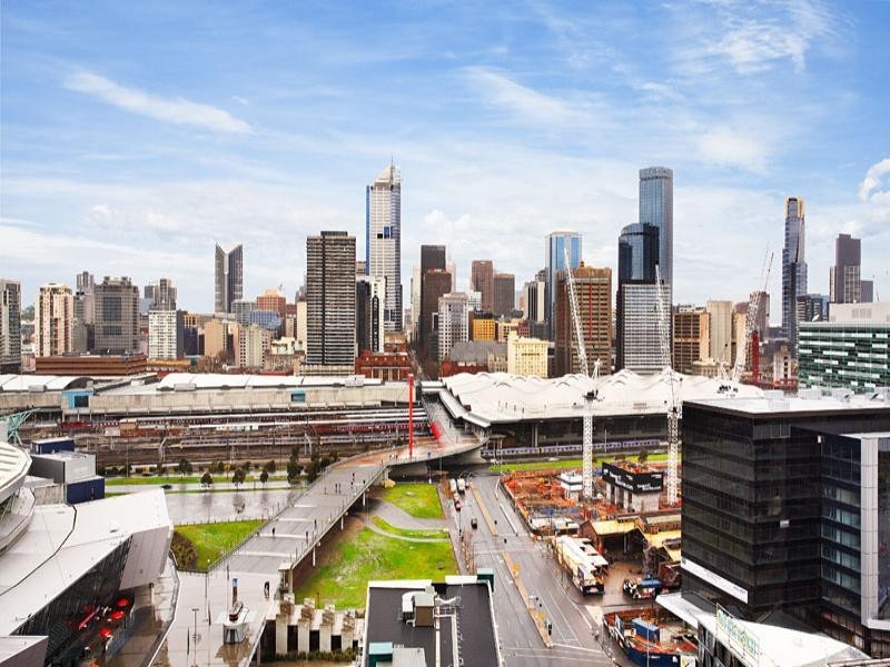 2306/100 Harbour Esplanade, Docklands VIC 3008