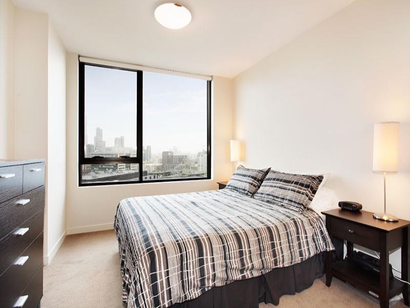 2306/100 Harbour Esplanade, Docklands VIC 3008