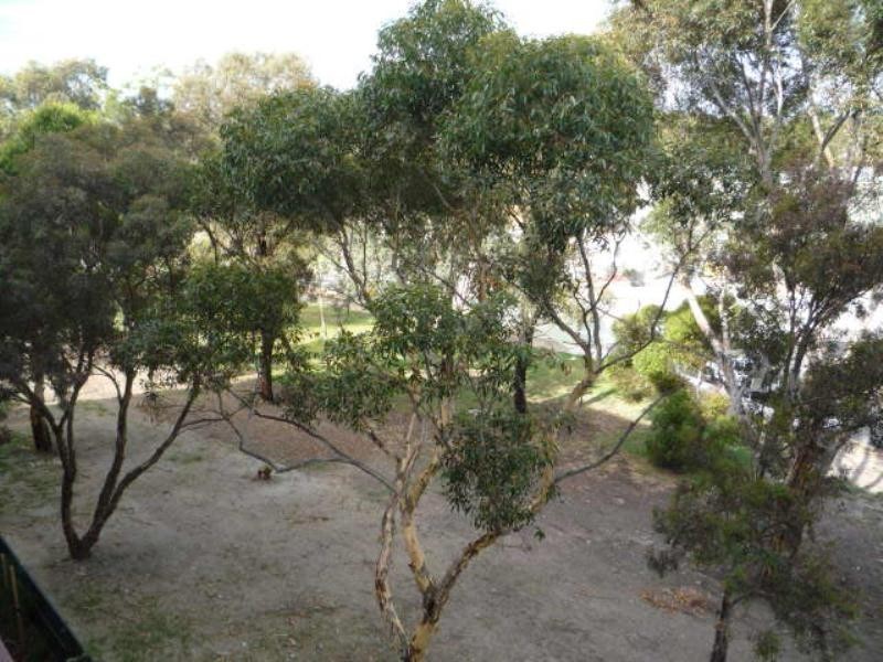 25/14 BELL Street, Coburg VIC 3058